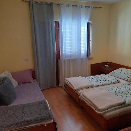 Apartman Goran Vodice Exteriör bild
