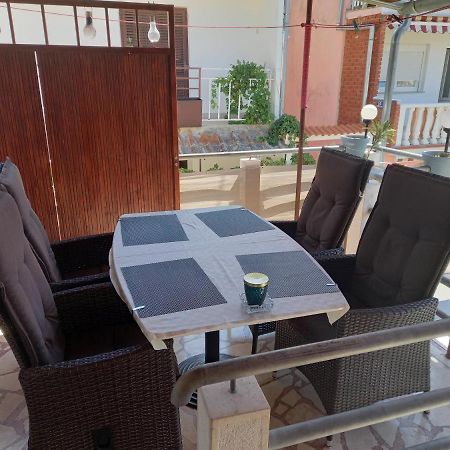 Apartman Goran Vodice Exteriör bild