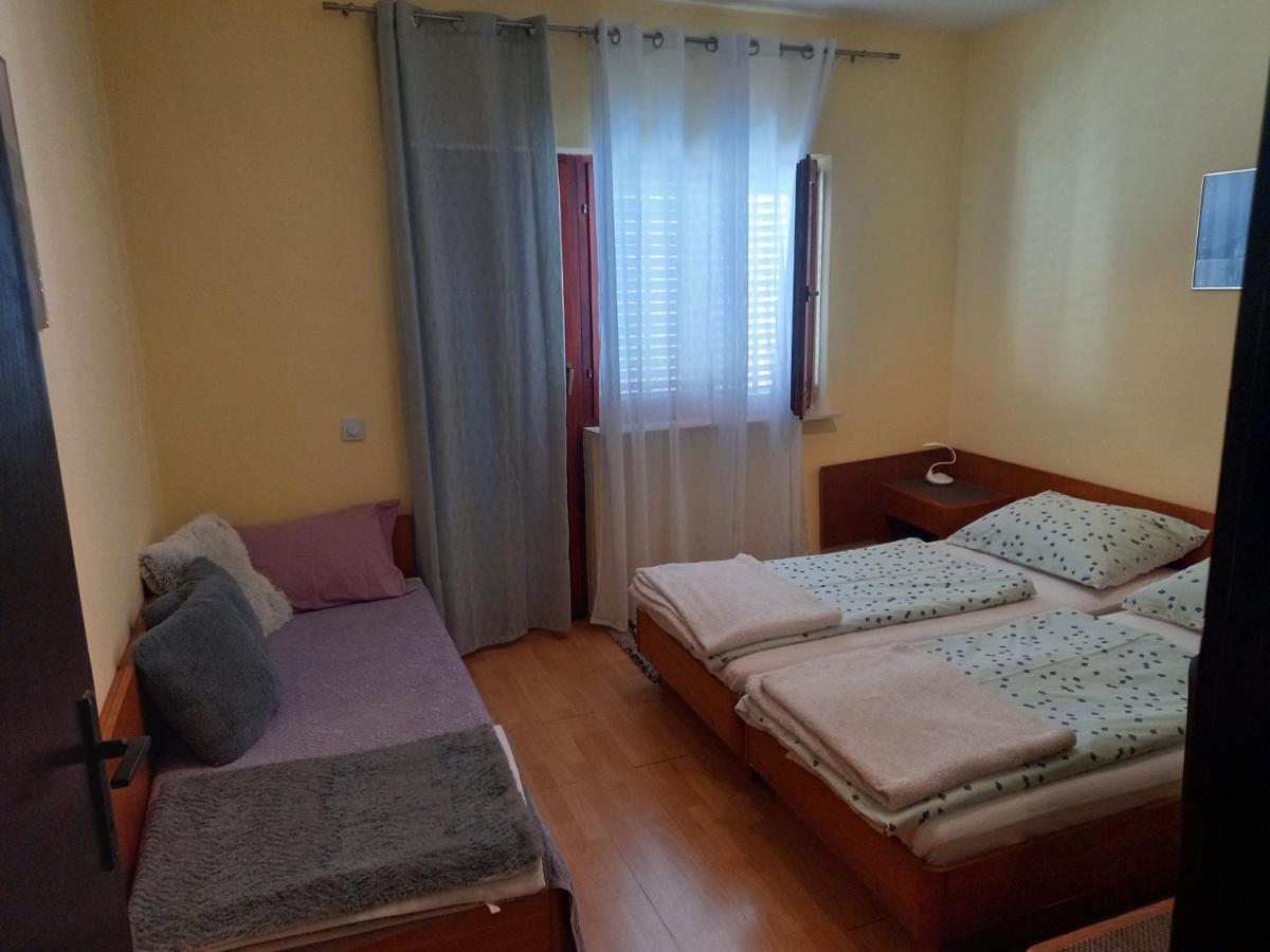 Apartman Goran Vodice Exteriör bild