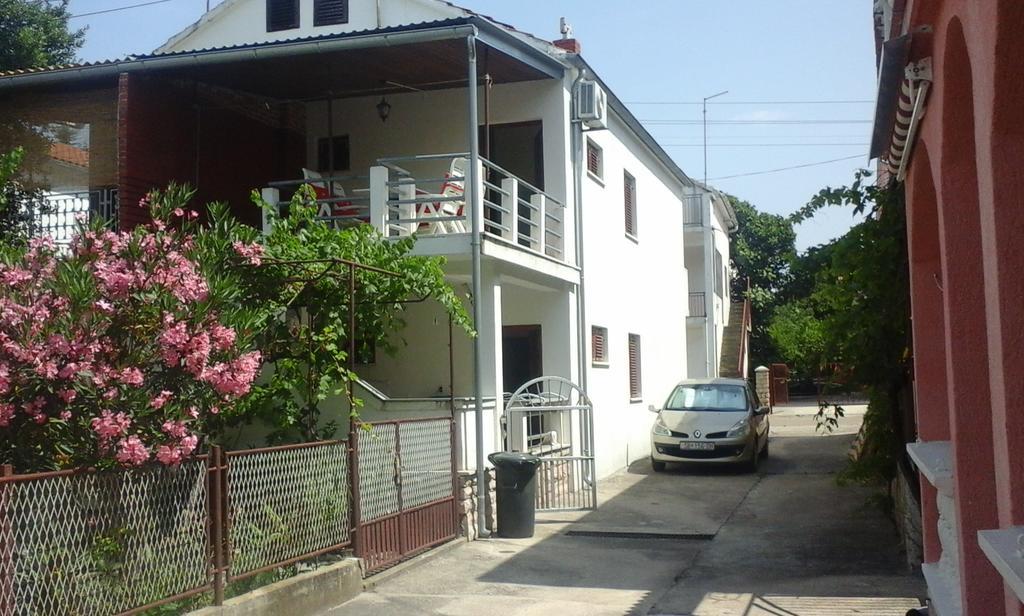 Apartman Goran Vodice Exteriör bild